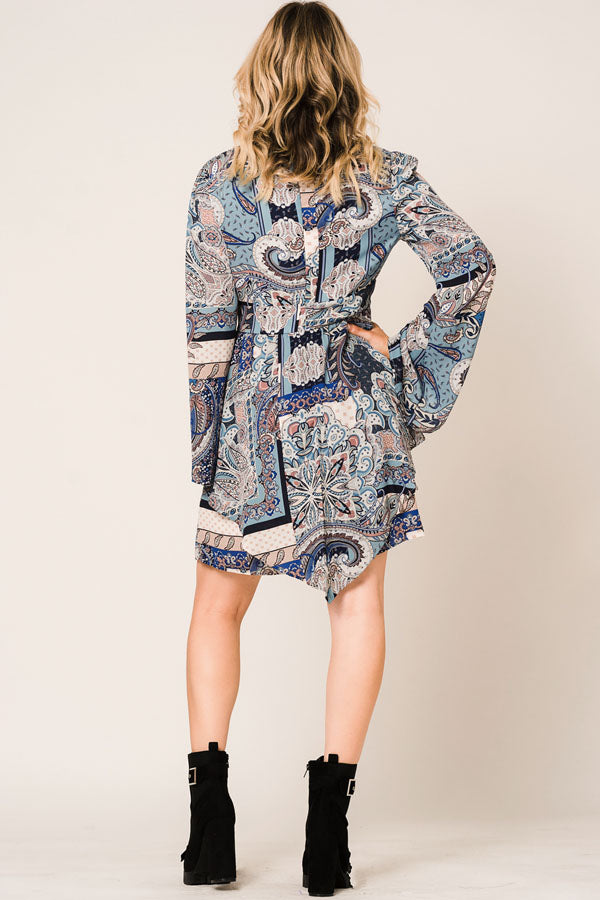 Vestido Mini Azul Estampado "Avery" con Mangas Anchas